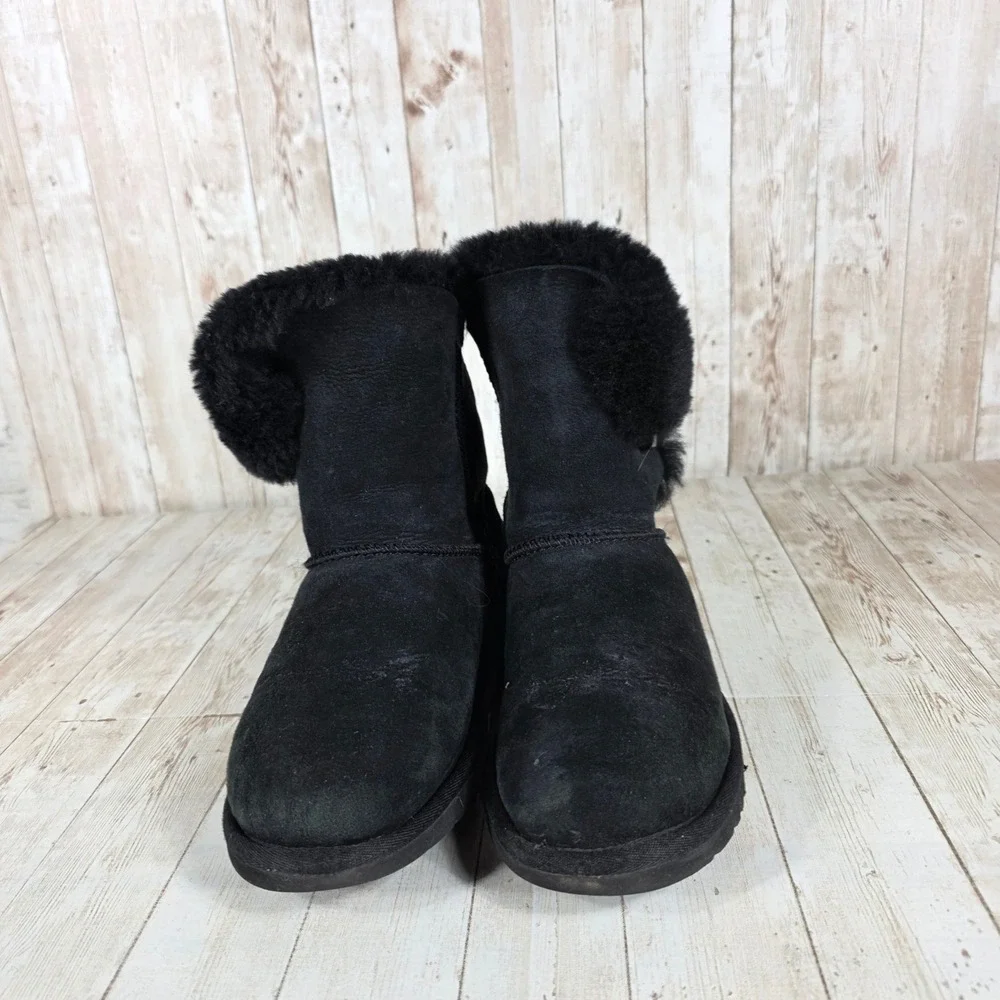 UGG Australia Classic Short Sparkle Button‎ Sheepskin Boots Black Women's Size 5
